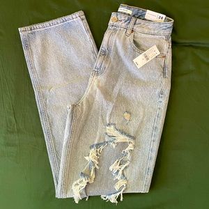 Distressed 90’s Boyfriend Jeans